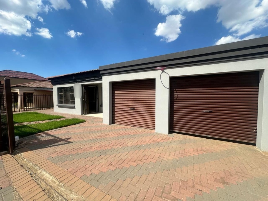To Let 3 Bedroom Property for Rent in Vista Park Free State